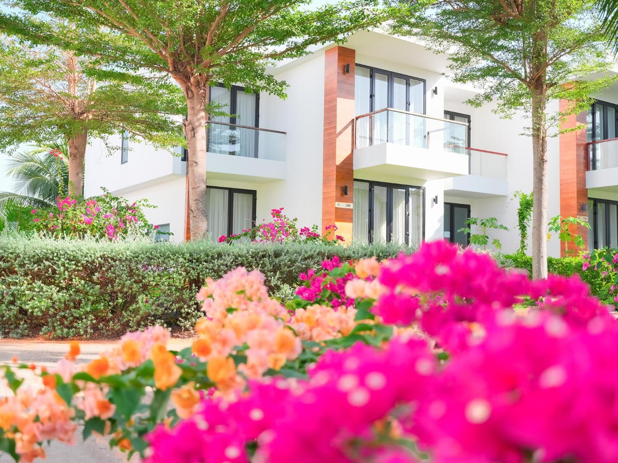 Biet Thu Mat Tien Bien Saint Simeon Resort 붕타우 외부 사진